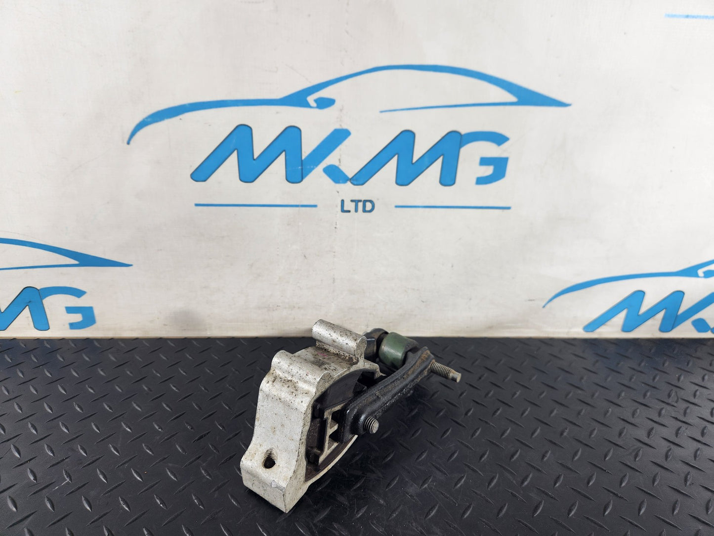Land Rover Range Rover Evoque L551 Right O/S Engine Mount L8D2-6P082-BD