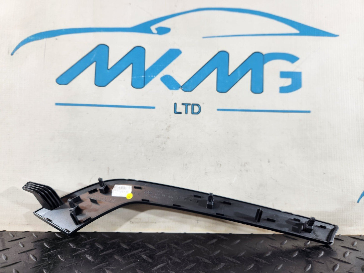 Audi Q7 4M Genuine Front Left N/S Passenger Door Card Trim 4M0867409