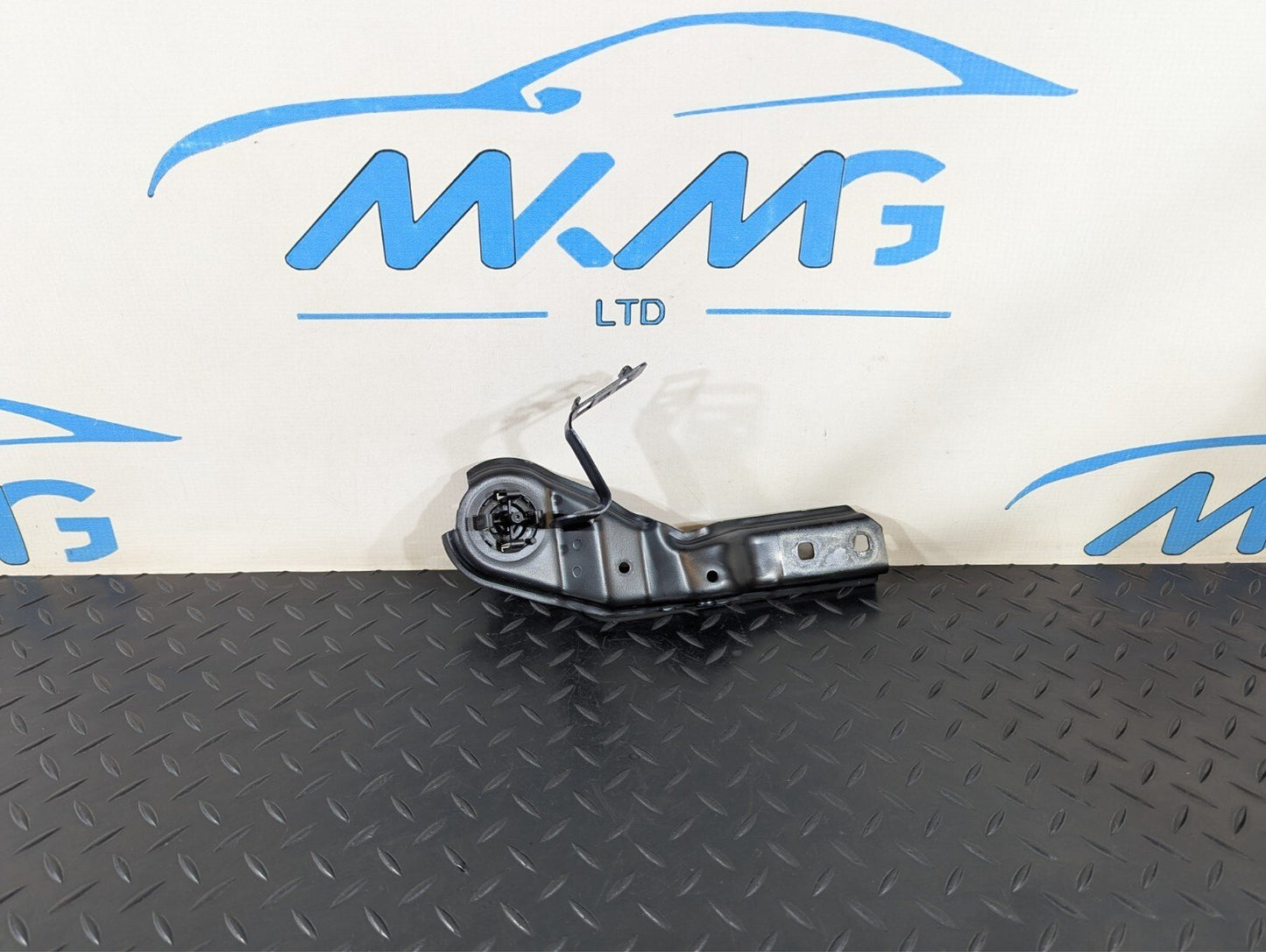 16-22 BMW X1 F48 GENUINE FRONT RIGHT DRIVER SIDE BONNET STRUT BRACKET 7355992