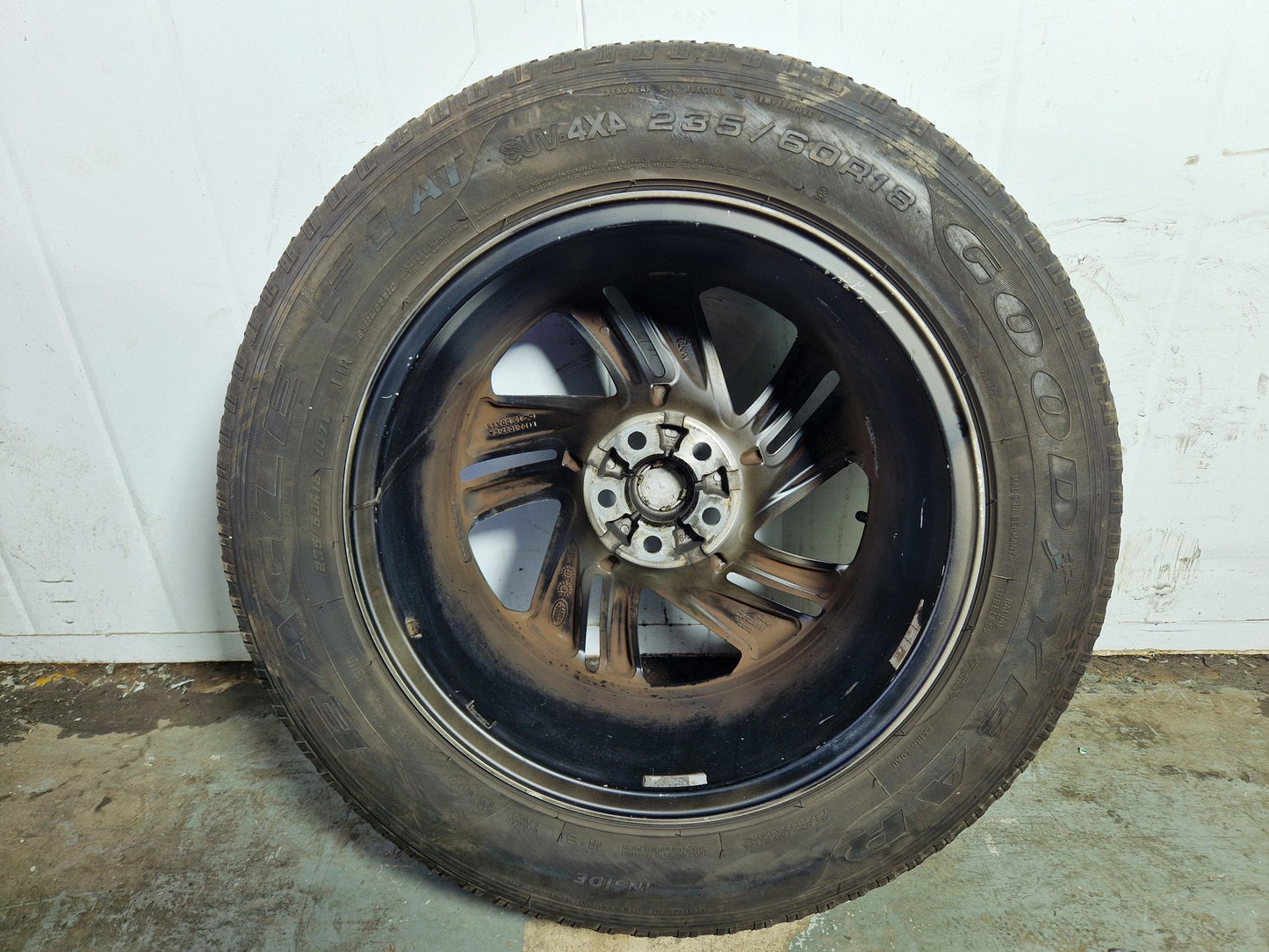Land Rover Evoque L551 18" Alloy Wheel With Tyre 235/60/18 ~4mm K8D2-1007-CA
