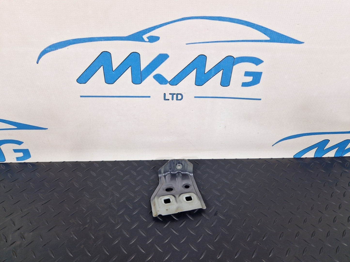 19-ON MERCEDES BENZ B CLASS W247 FRONT LEFT FENDER REAR BRACKET A2478801100