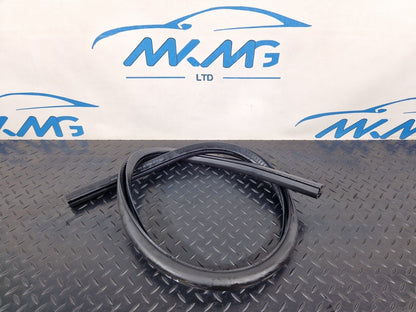 10-18 AUDI A7 4G S-LINE FRONT RIGHT OSF RUBBER WEATHER SEAL 4G8831707A