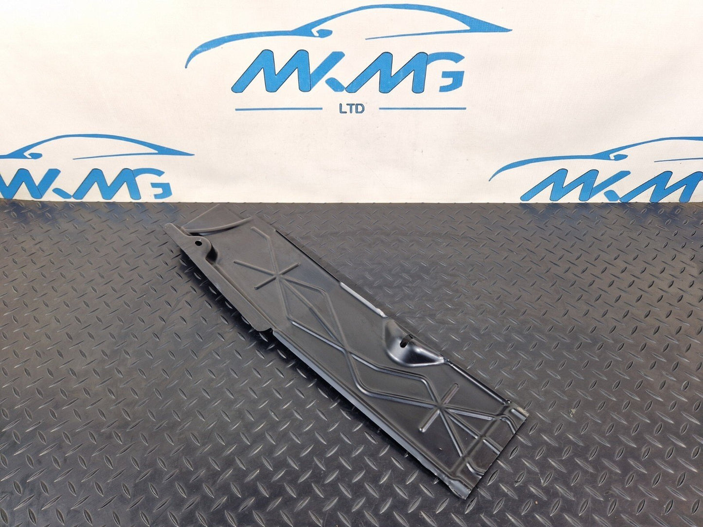 18+ MERCEDES BENZ SPRINTER W907 TRANSMISSION TUNNEL CABLE DUCT COVER A9065460564