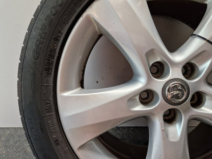 Vauxhall Astra MK6 (J) (A3400) 17" Alloy Wheel with Tyre 225/50/17 ~5mm