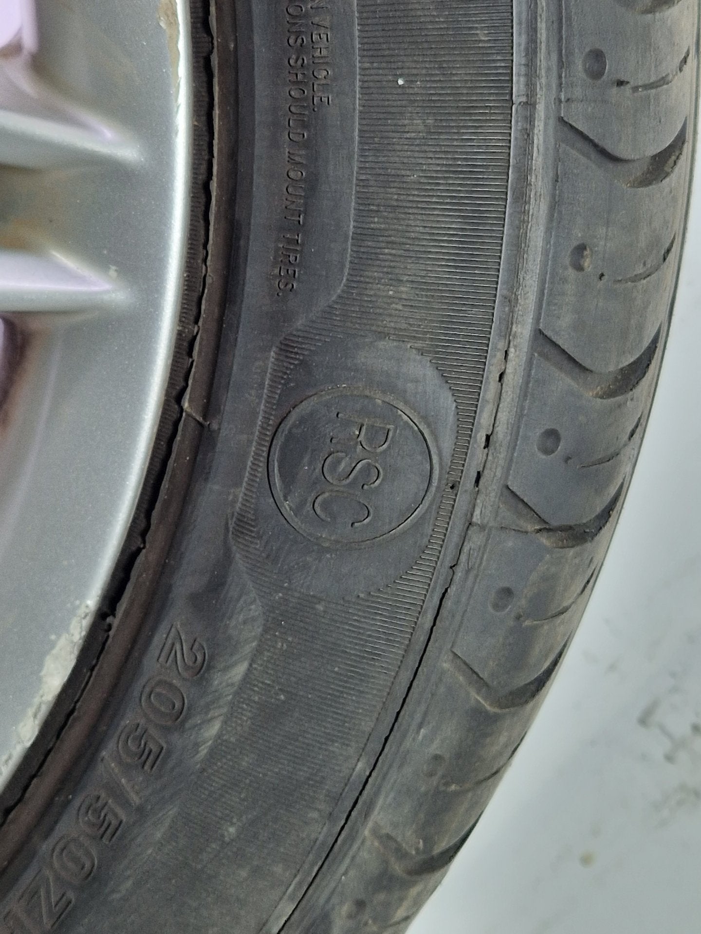 BMW 116i E87 17" Alloy Wheel with Tyre (Run-Flat) ~6mm 205/50/17
