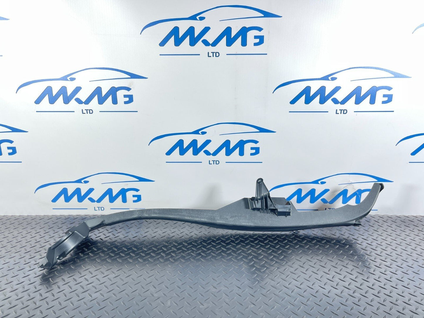 14-21 MERCEDES BENZ C350e W205 GENUINE REAR LEFT BLACK C PILLAR TRIM A2056903105