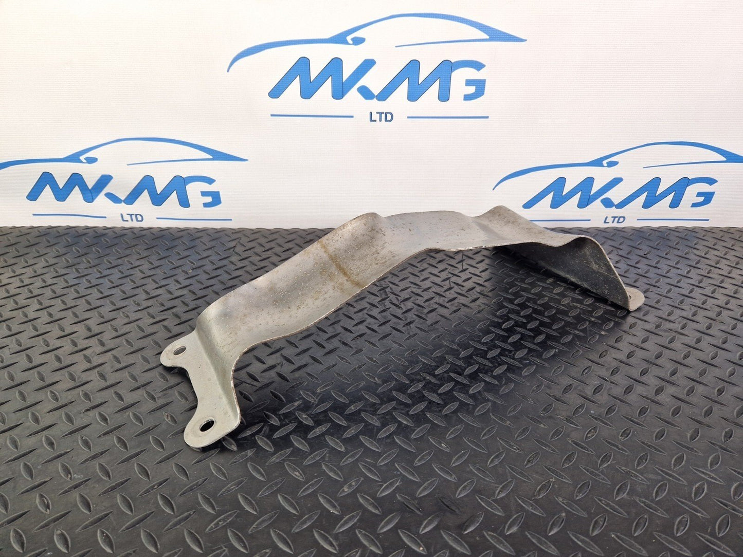 10-15 AUDI Q7 4L FUEL TANK UNDER SUPPORT  PLATE  GUARD 7L8201781