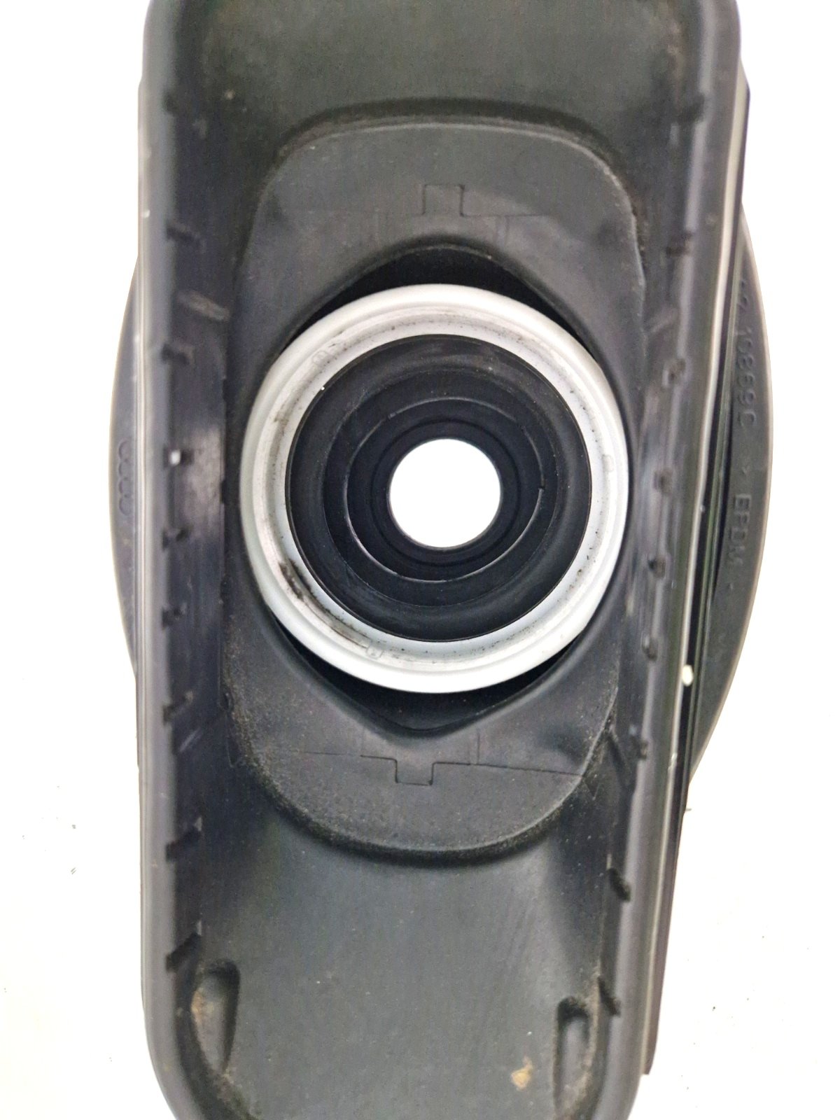 16-19 AUDI A4 B9 GENUINE GEARSTICK RUBBER SEAL TRIM 8W0711406