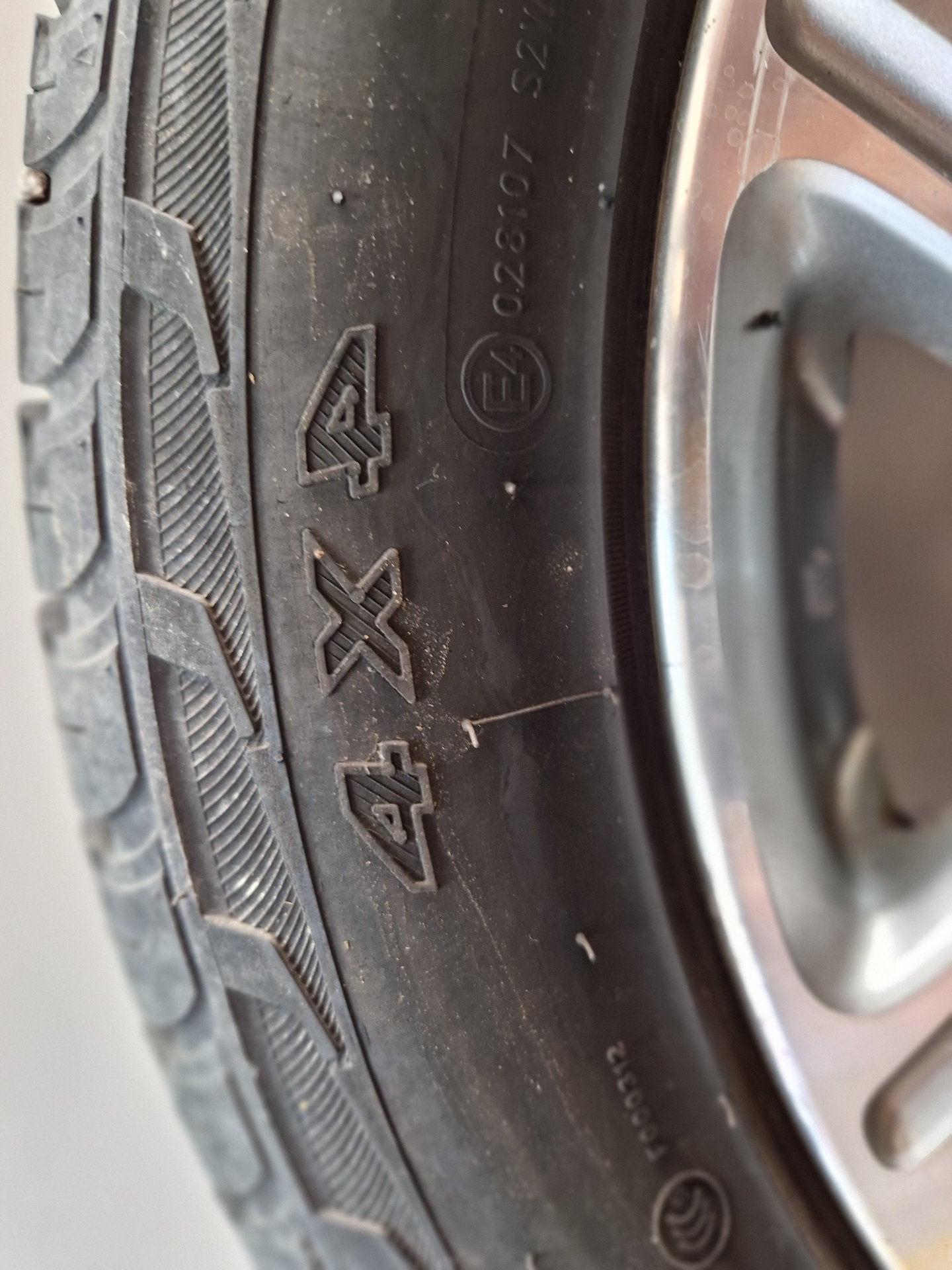 Mitsubishi Outlander MK3 (RE1) (GG2W) 18" Alloy Wheel with Tyre 225/55/18 ~6mm