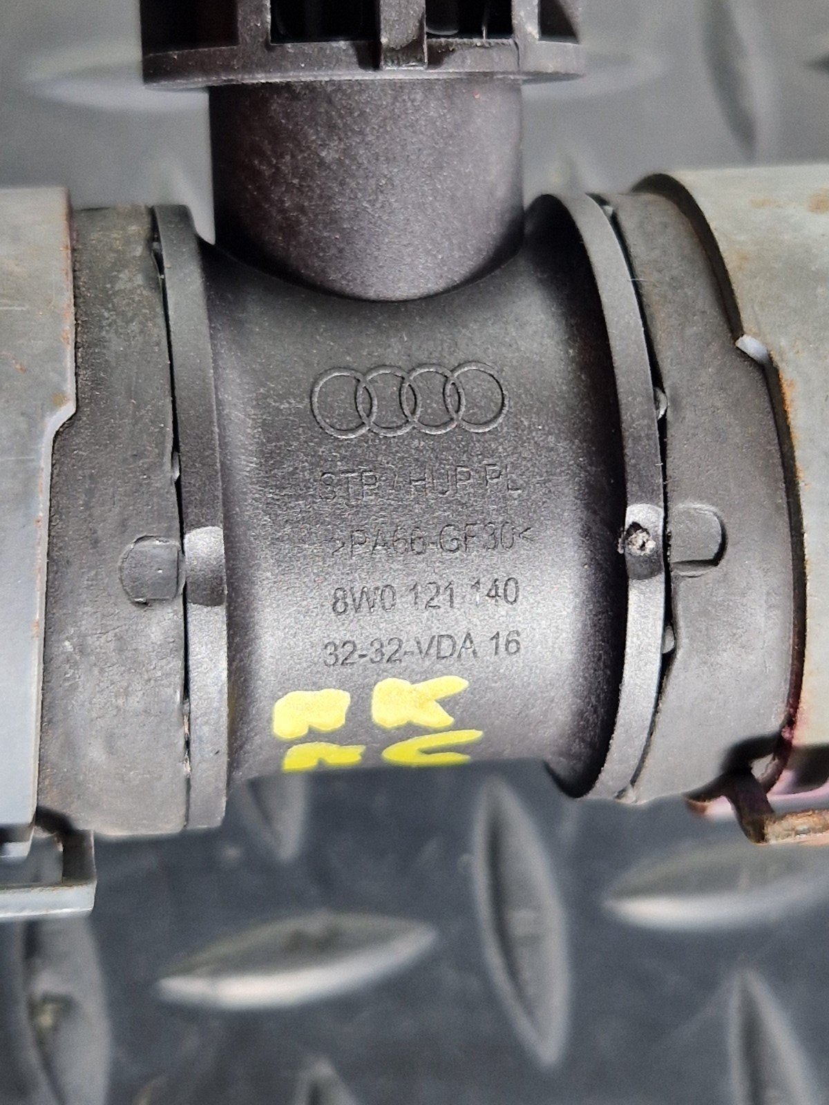 16-19 AUDI A4 B9 S-LINE OEM WATER COOLANT PIPE 8W0121140 8W0122293H