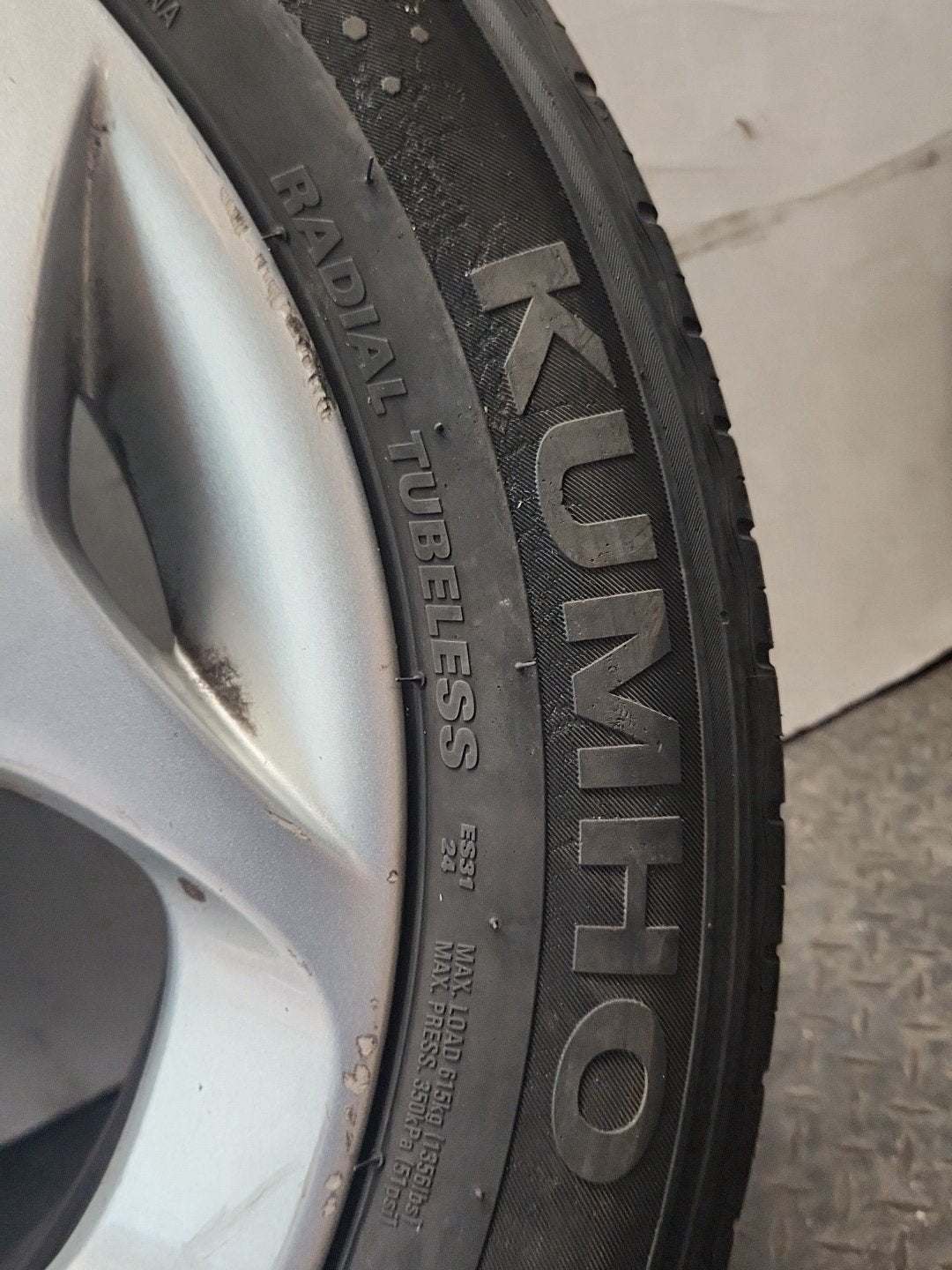 Ford C-Max MK1 FL (C214) 16" Alloy Wheel with Tyre 205/55/16 ~6mm 7M5J-AA