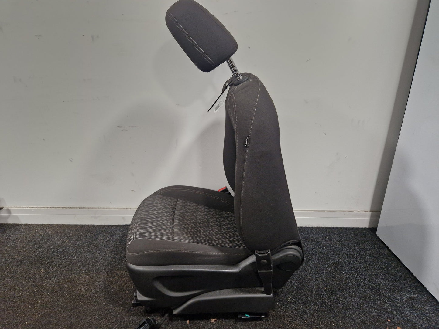 Vauxhall Mokka MK1 (G1U0) SUV Genuine Front Left N/S Passenger Seat