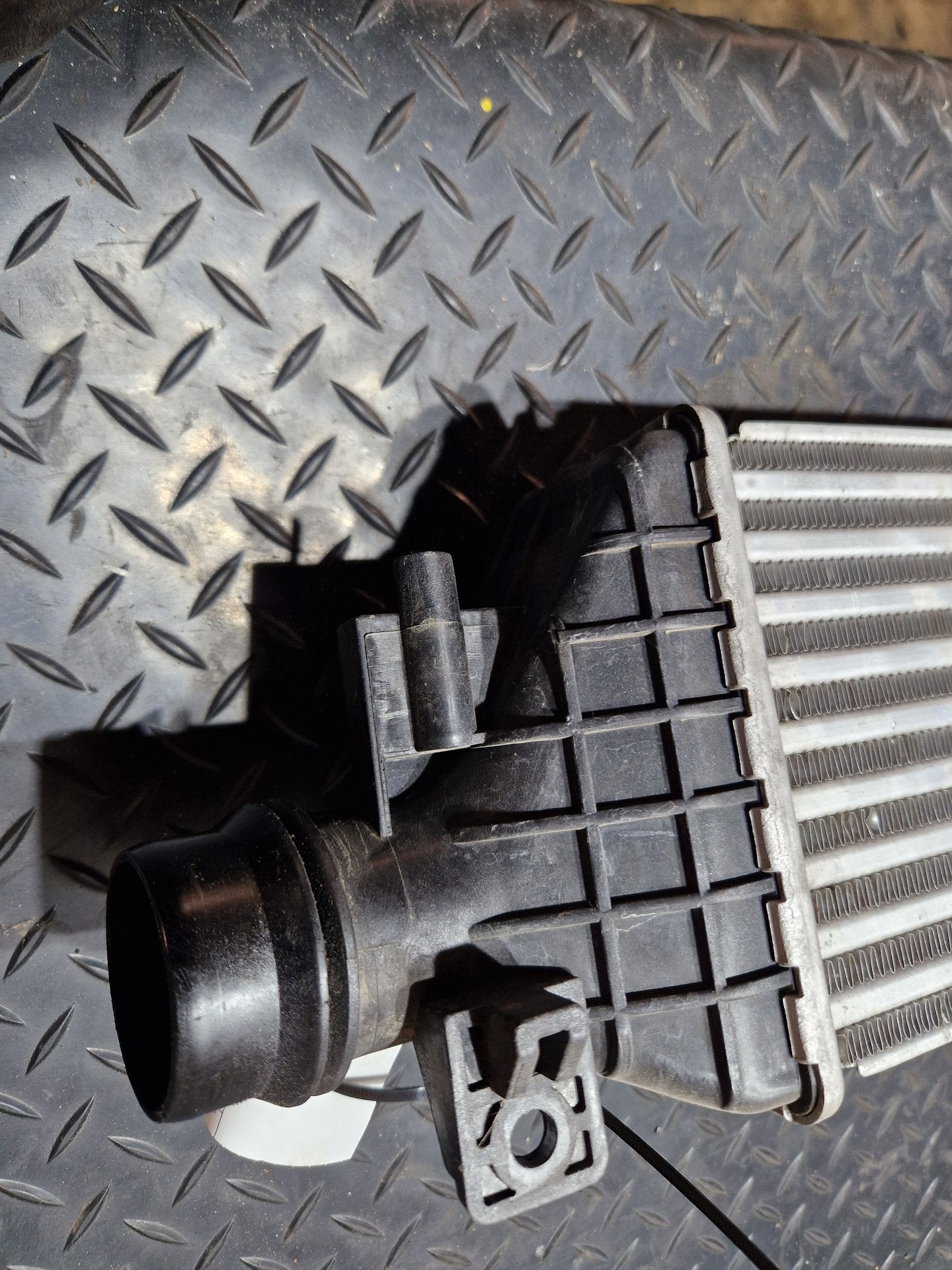 Vauxhall Mokka MK1 (G1U0) SUV 1.6L Diesel Genuine Radiator Intercooler