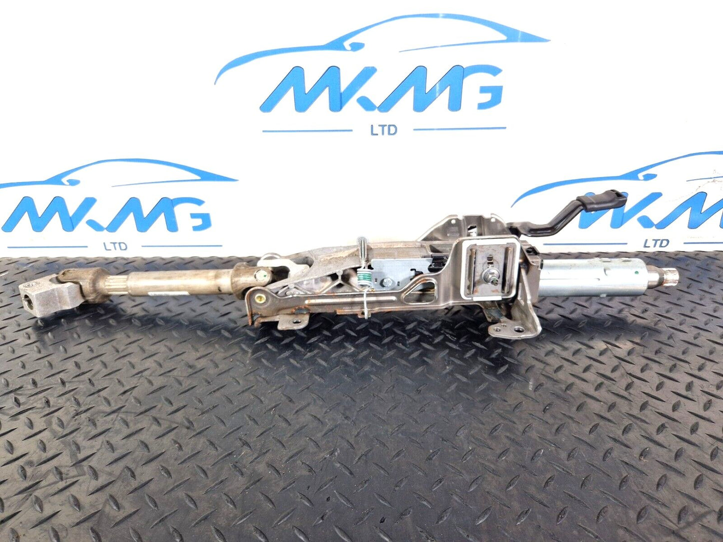 19-ON MERCEDES BENZ B CLASS W247 STEERING COLUMN LOWER & JOINT A2474608900