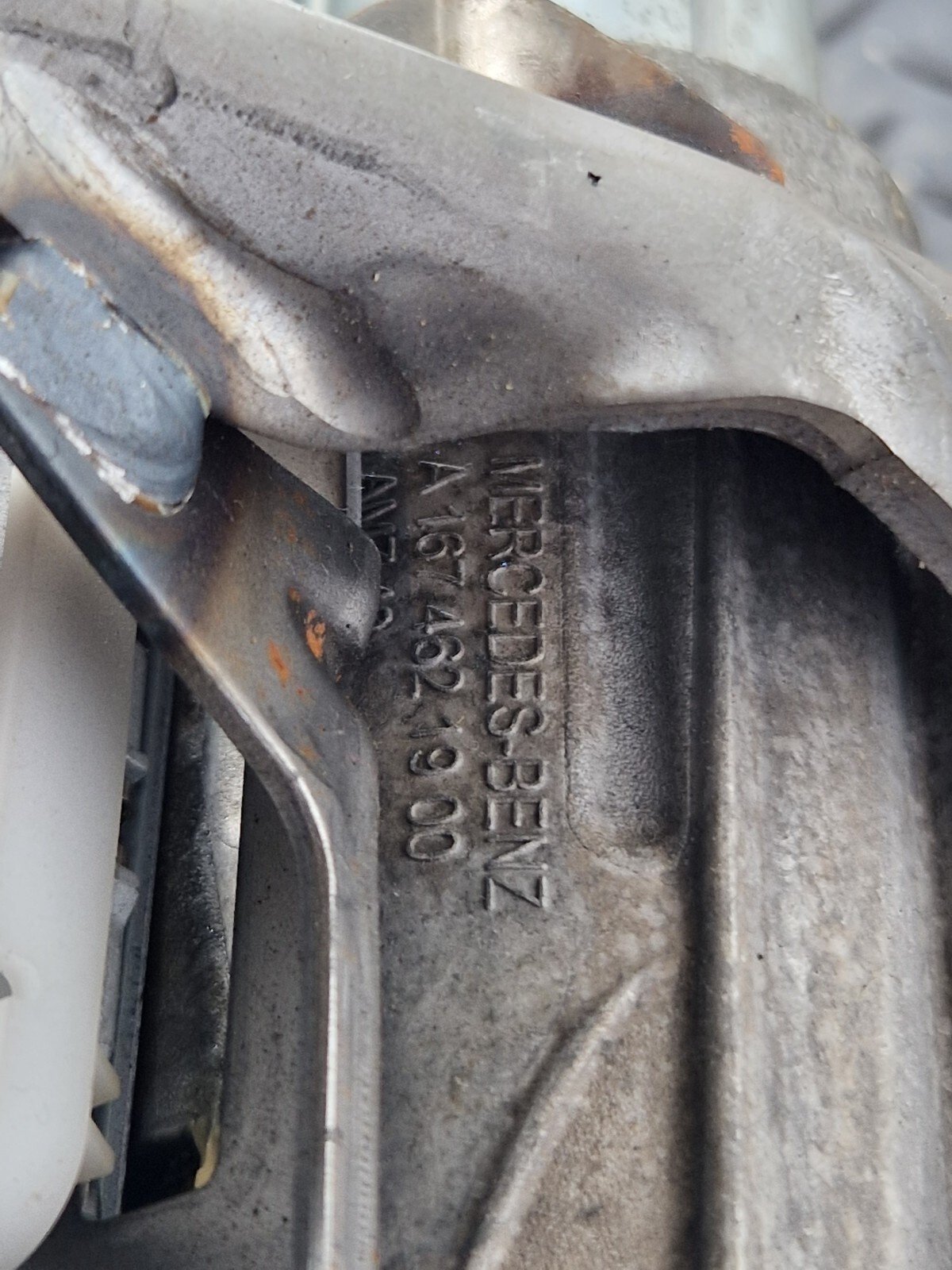 19-ON MERCEDES BENZ B CLASS W247 STEERING COLUMN LOWER & JOINT A2474608900