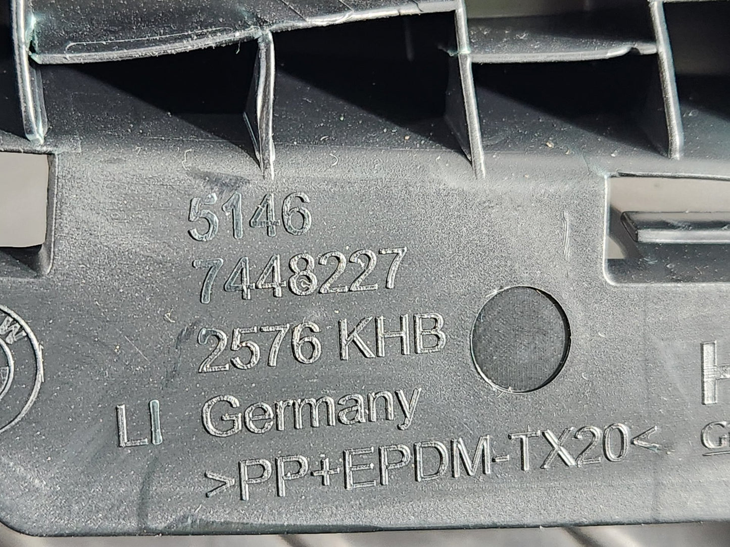 BMW 118i F40 Hatchback Rear Left Parcel Shelf Support Bracket 7448227
