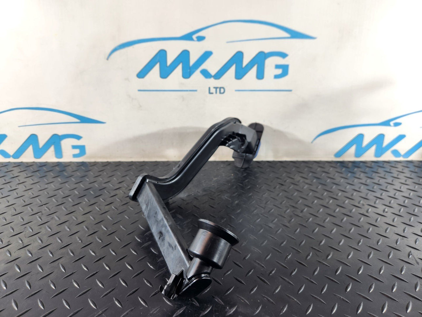 16-22 MERCEDES BENZ X253 WINDSCREEN WASHER BOTTLE FILLER NECK A2138600164