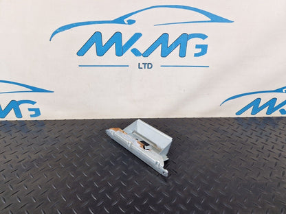 12-17 AUDI Q5 GENUINE OEM BOOTLID HANDLE MOUNTING PLATE BRACKET 8R0827569A
