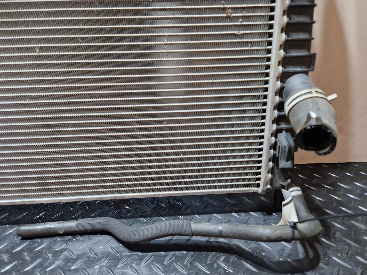 Ford C-Max 1.6LL Petrol 74.6kw SHDA Coolant Air Conditioning Radiator 3M5H8005RK