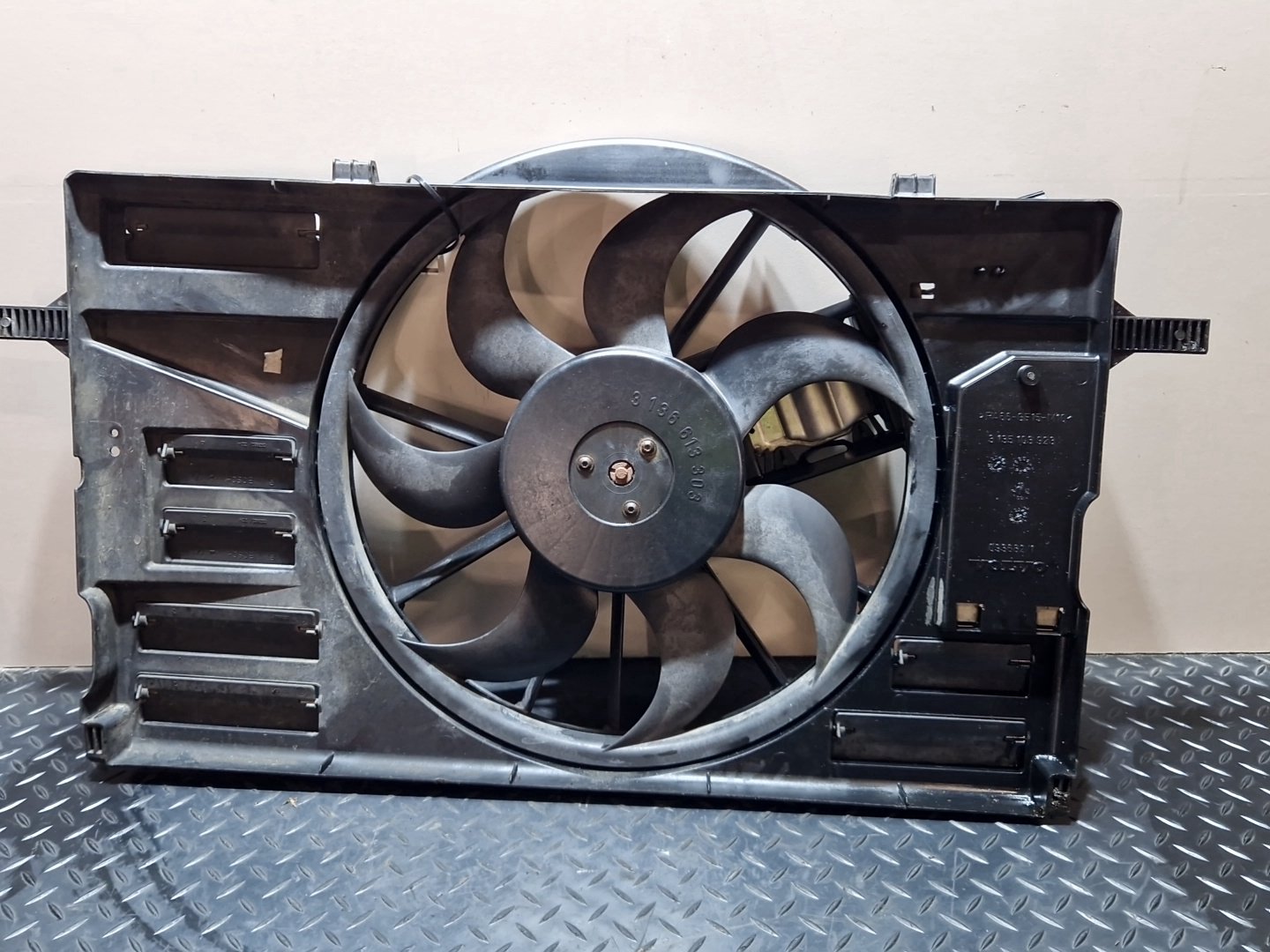 Volvo C30 MK1 FL (MK) (533) Coupe Genuine Cooling Radiator Fan 3135103923
