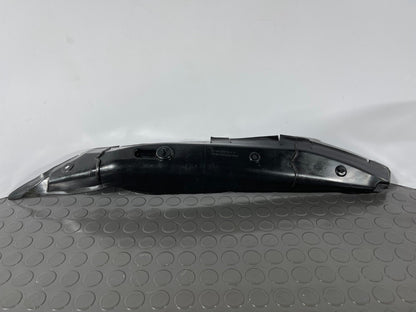 12-18 MERCEDES A-CLASS W176 GENUINE FRONT LEFT FENDER SEAL A1768890125