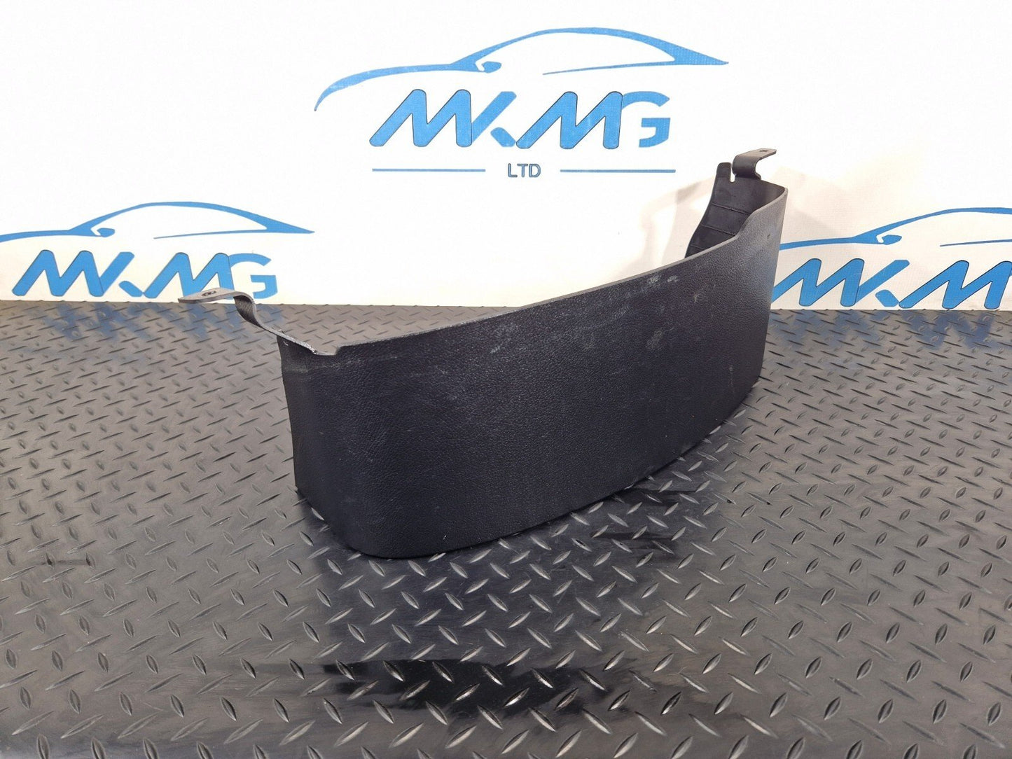 18-ON MERCEDES BENZ SPRINTER W907 W910 FOOTWELL PANEL TRIM COVER A9106880500
