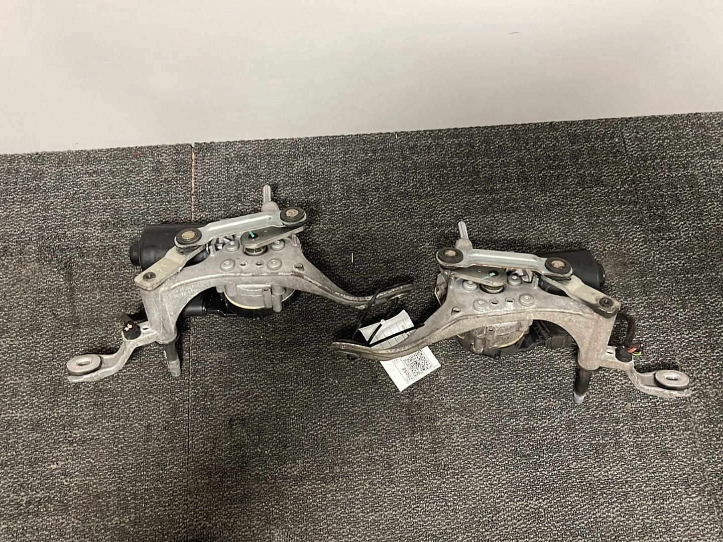 Vauxhall Zafira MK3 (C) (A3470) MPV Genuine Front Left &amp; Right Wiper Motor