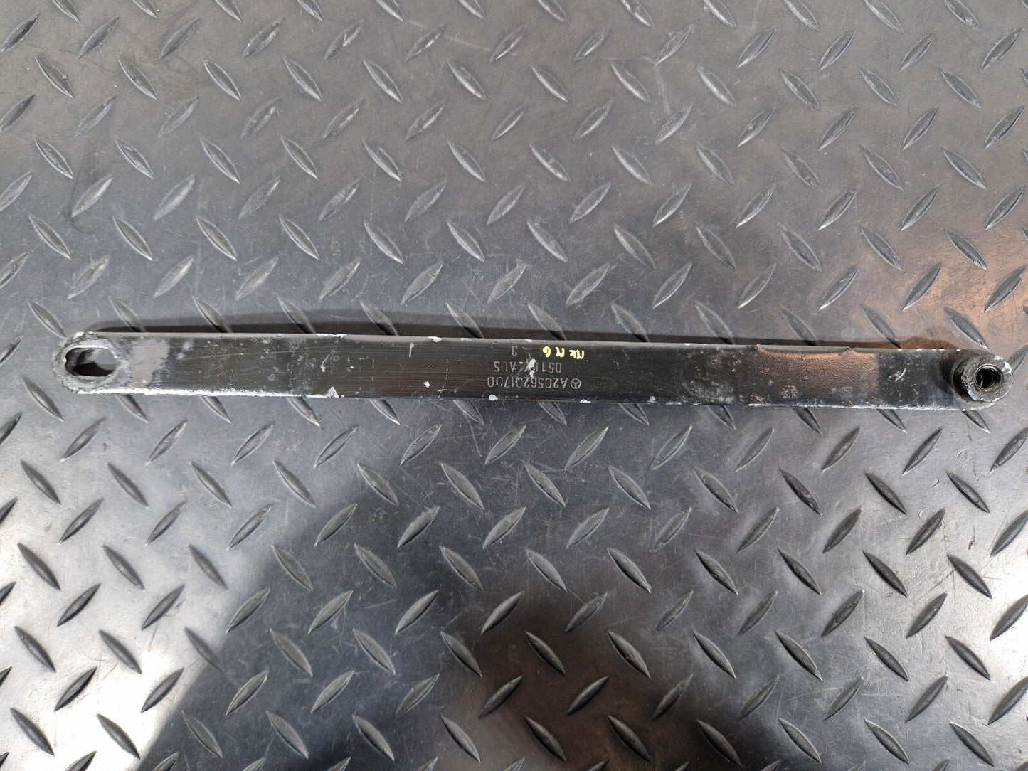 14-21 MERCEDES BENZ C220d W205 REINFORCEMENT RADIATOR SUPPORT STRUT A2056201700