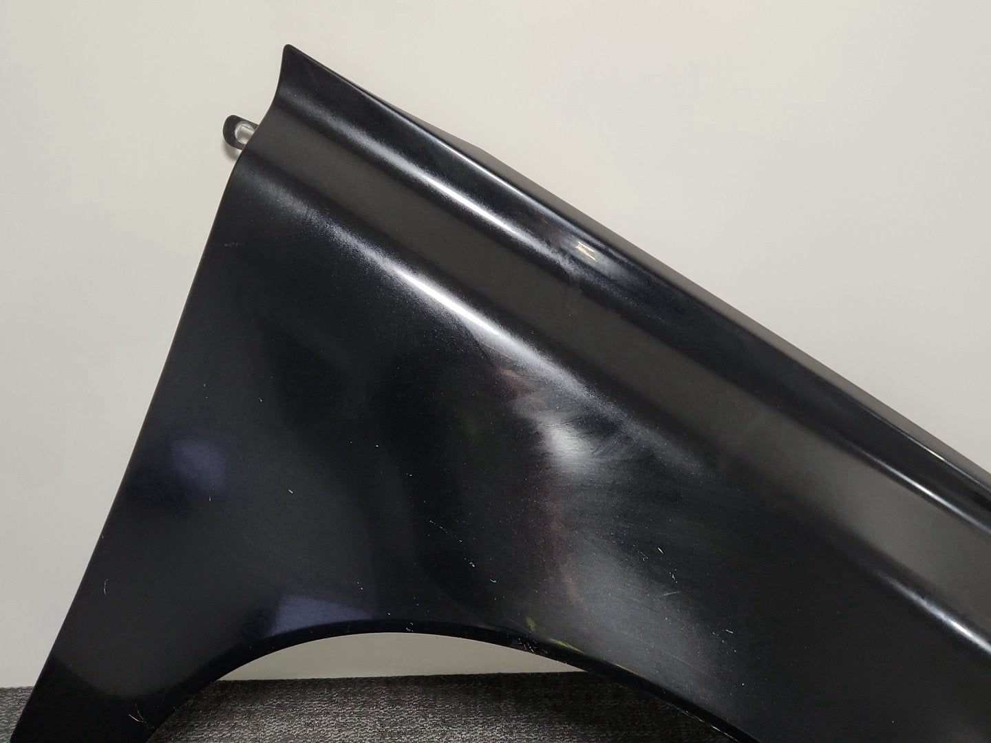 Volvo S40 MK2 (MS) Saloon Front Right O/S Driver Wing Fender Panel in Black