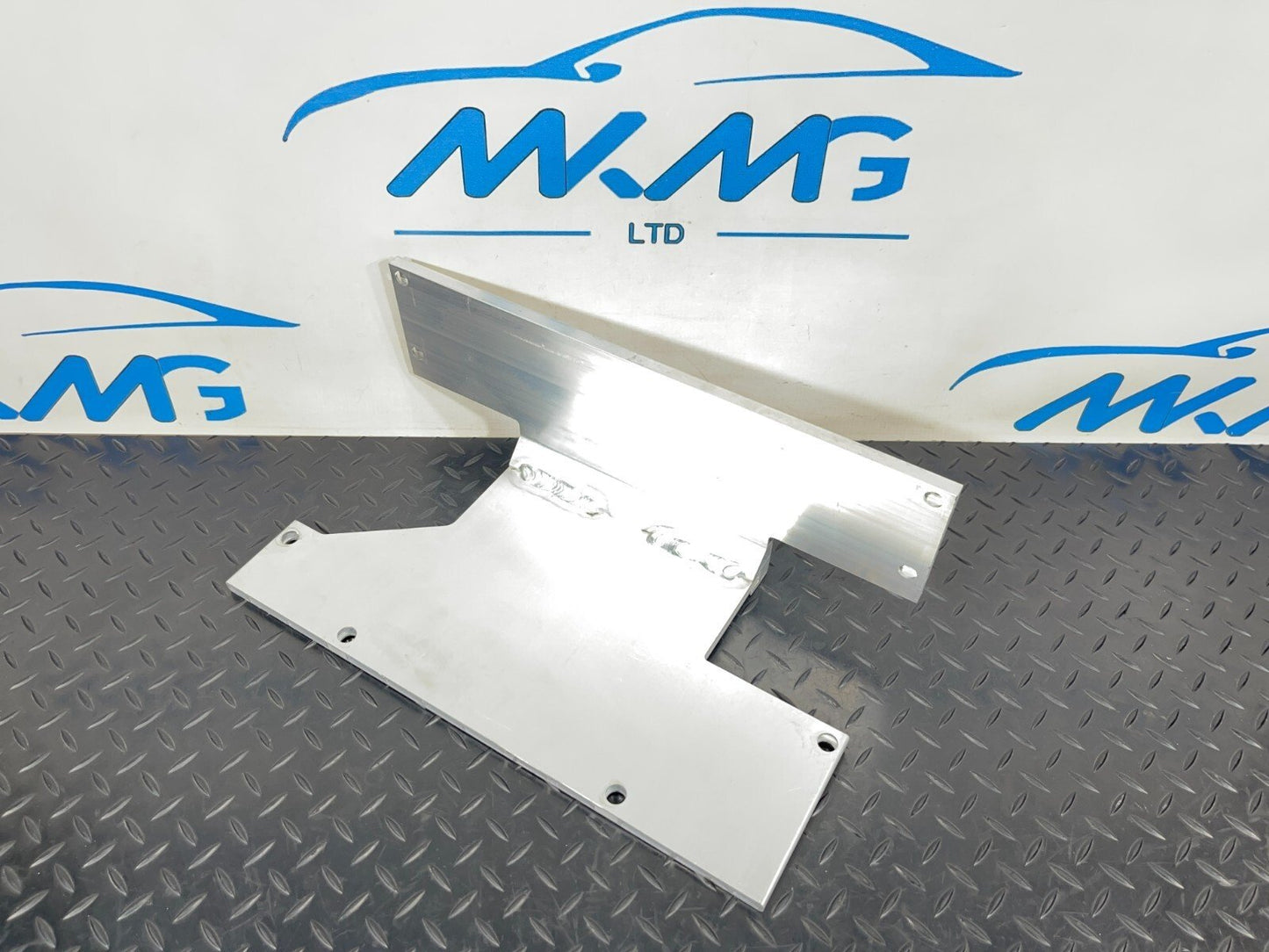 14-21 MERCEDES BENZ C350h W205 BATTERY TRAY BOX HOLDER A2056109701