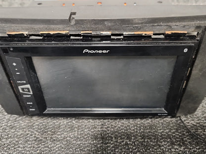 Pioneer MVH-AV290BT Multimedia Head Unit for Mercedes-Benz CLK200 CLK-Class C209