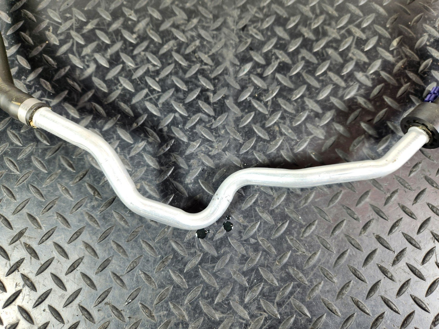 11-19 MERCEDES ML W166 350CDI GENUINE  ENGINE WATER COOLANT PIPE A1668300796