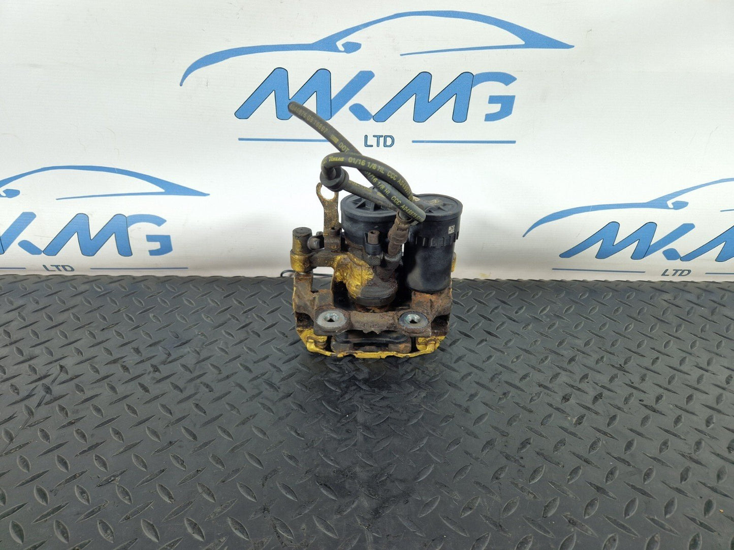 16-22 BMW X1 F48 GENUINE OEM REAR RIGHT DRIVER SIDE BRAKE CALIPER 6798958