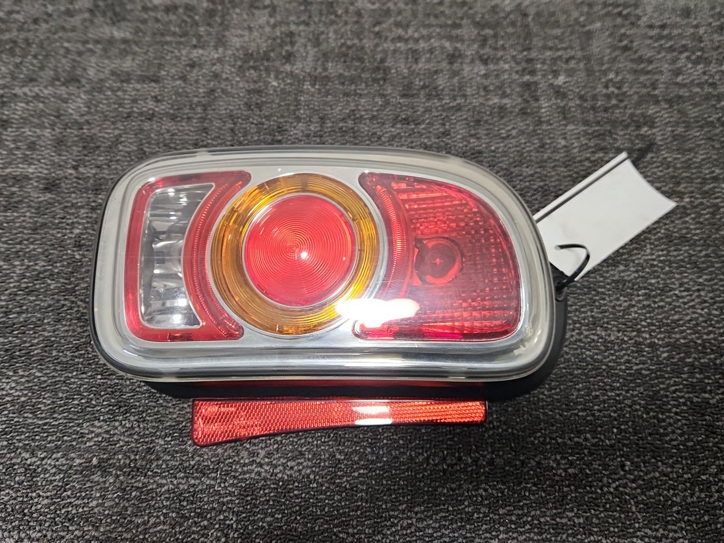 2012 Mini Cooper Clubman R55 - Rear Left Outer Light