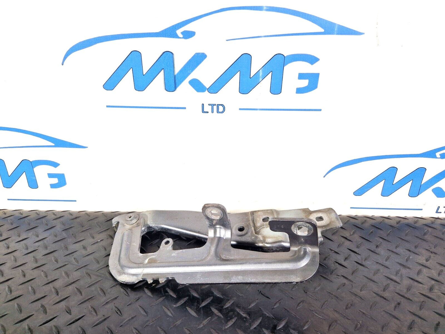 19-ON MERCEDES BENZ B CLASS W247 GENUINE FRONT LEFT BONNET HINGE A2478800128