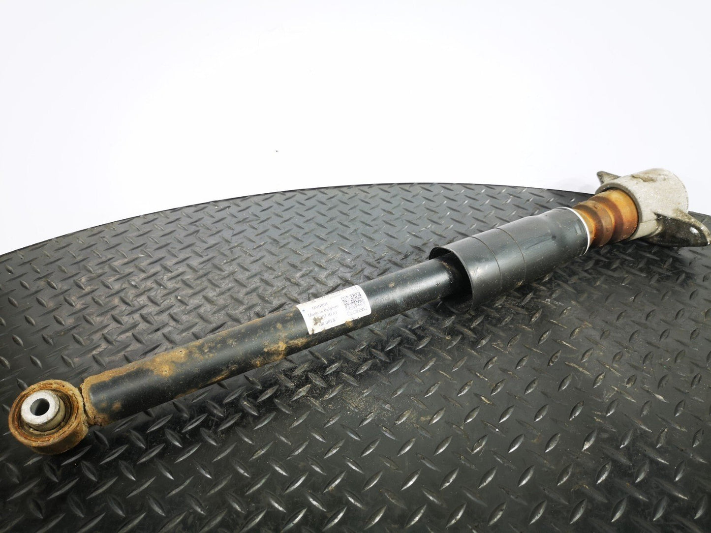 16-19 AUDI A4 B9  V6 3.0TDI REAR LEFT OR RIGHT SIDE SHOCK ABSORBER 8W9035B