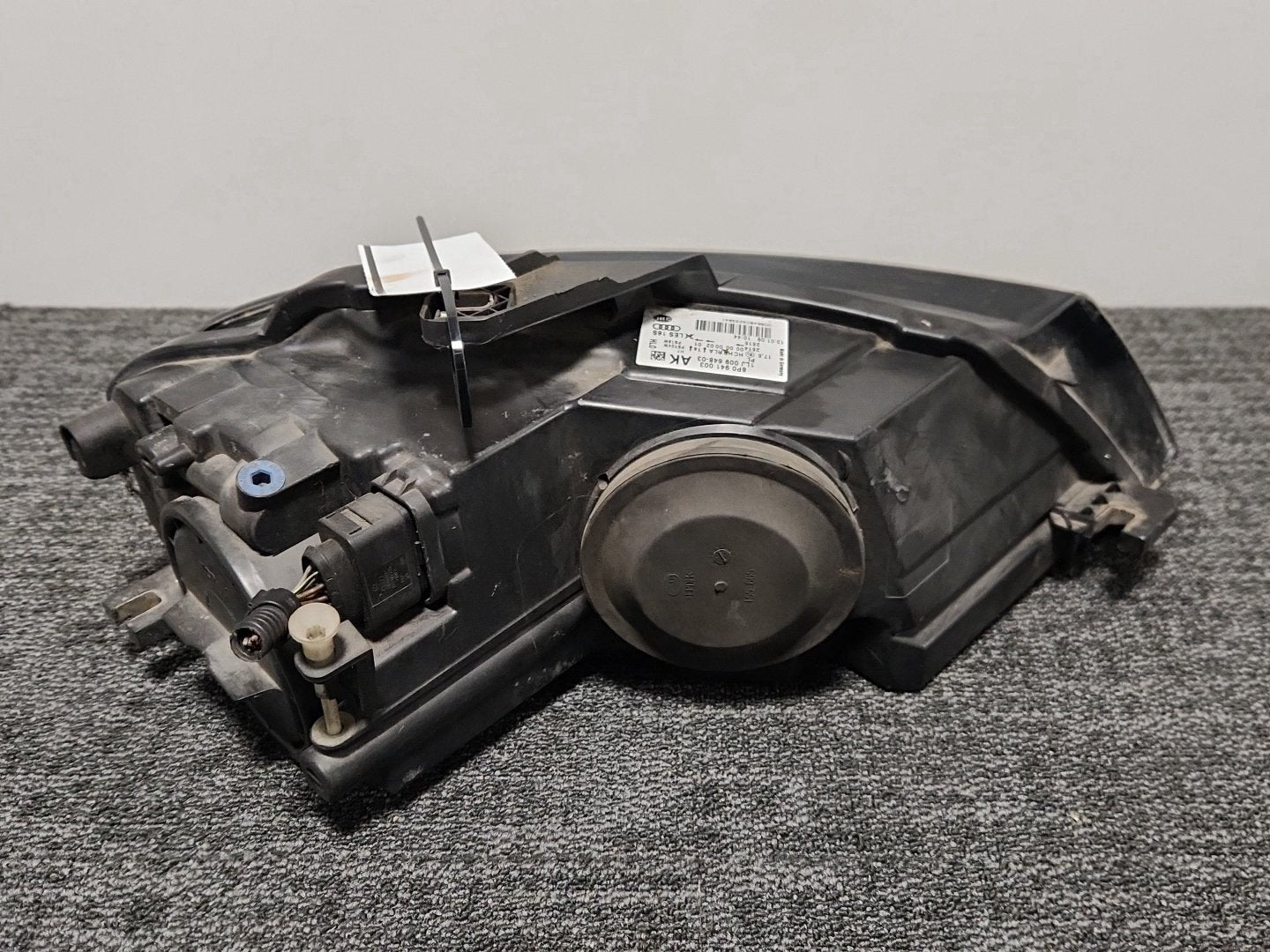 Audi A3 8P Hatchback Genuine Front Left N/S Passenger Headlight