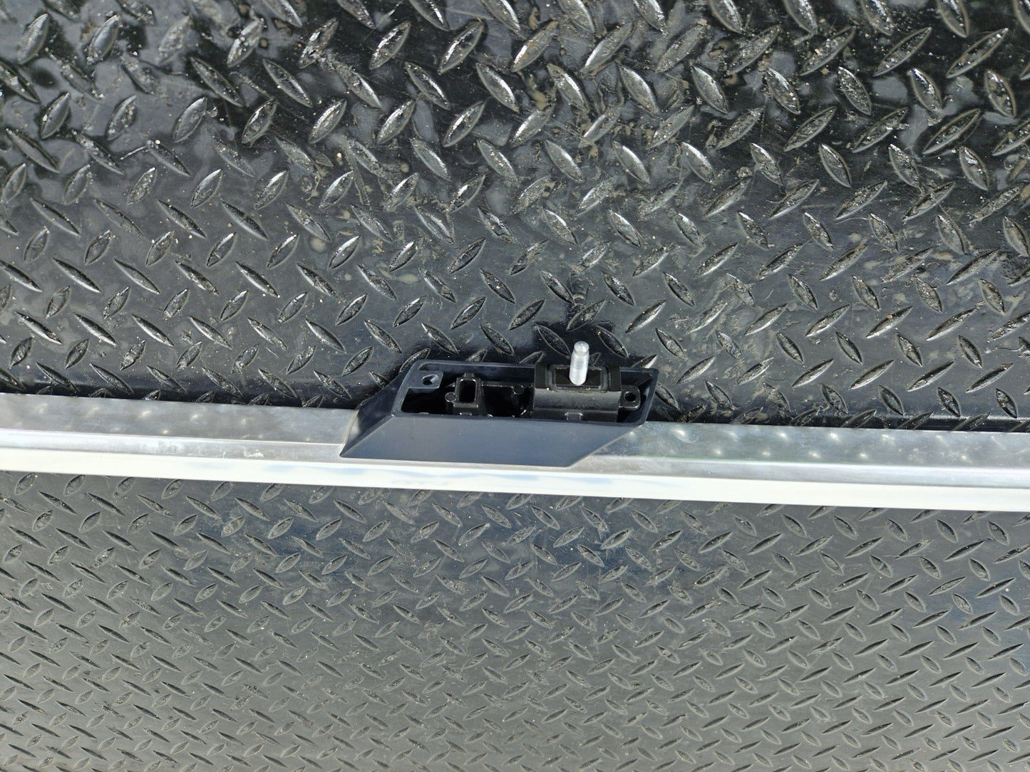 11-19 MERCEDES BENZ ML W166 GENUINE ROOF RAIL BAR RACK  A1668900393