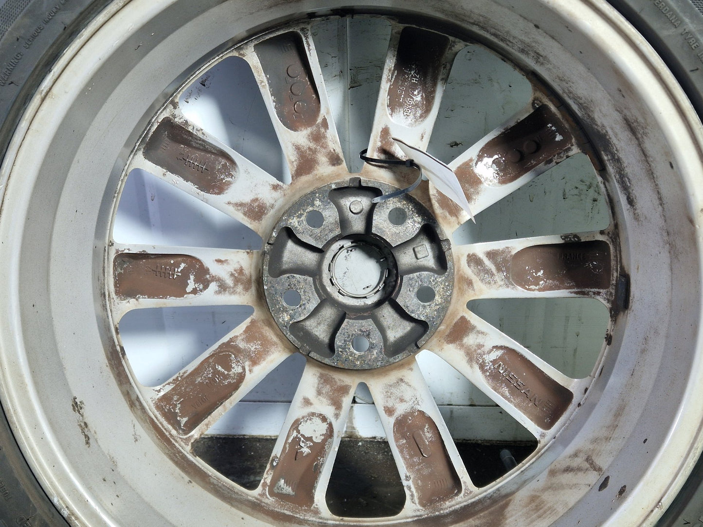 2012 Nissan Qashqai+2 MK1 FL (J10) - Alloy Wheel with Tyre