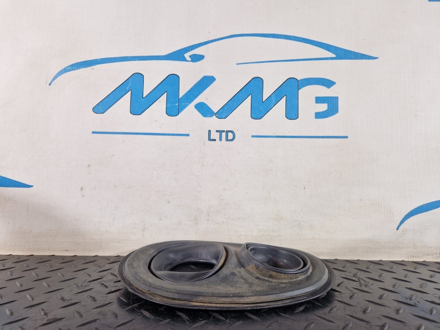 16-19 MERCEDES BENZ GLE W166 GENUINE FUEL TANK RUBBER GASKET SEAL A1664710180