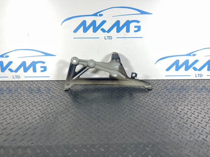 16-22 BMW X1 F48 GENUINE FRONT RIGHT DRIVER SIDE WING BRACKET 7329448