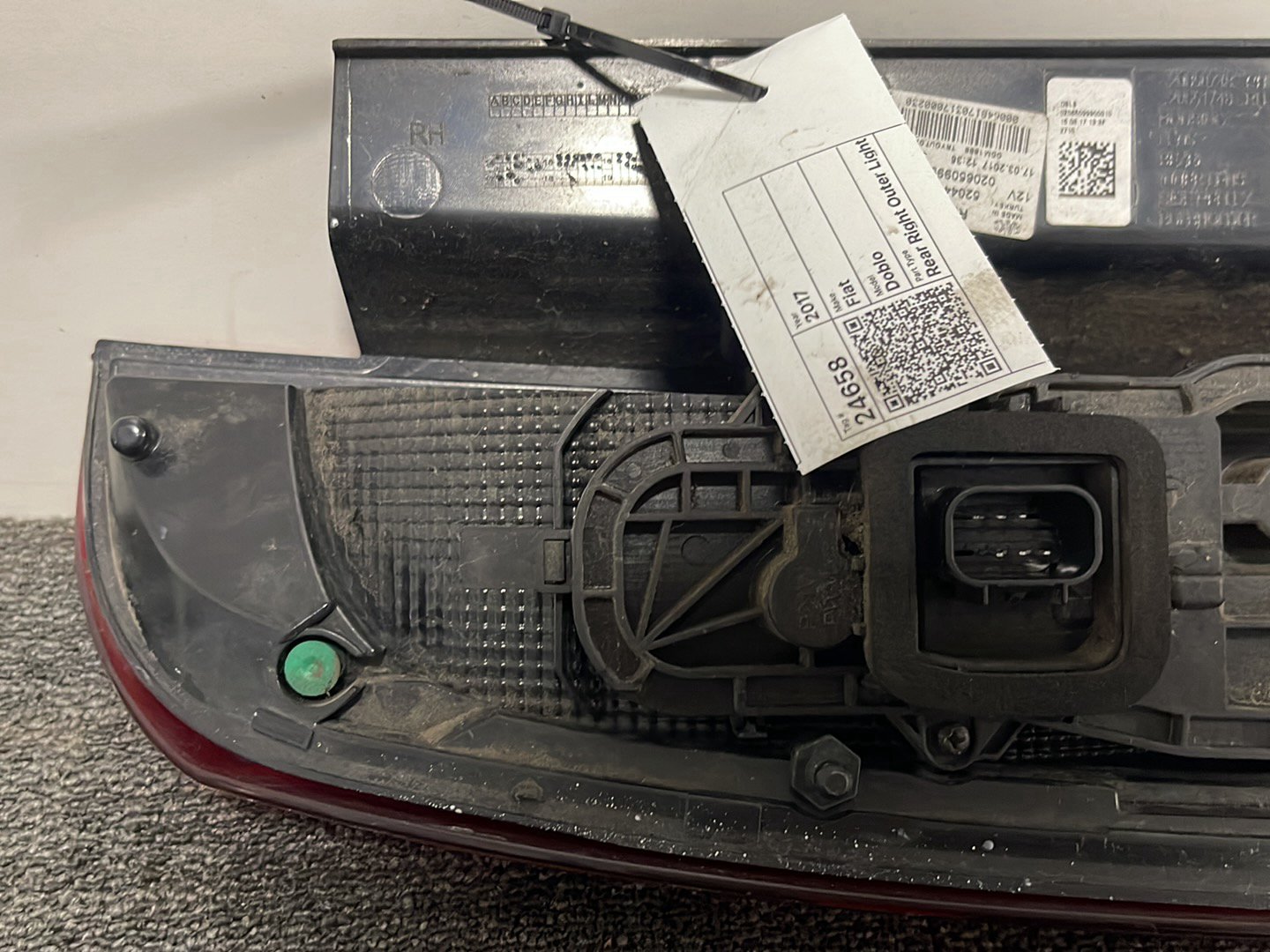 2017 Fiat Doblo MK2 FL (263-1) Genuine Rear Right O/S Driver Tail Light 52044715