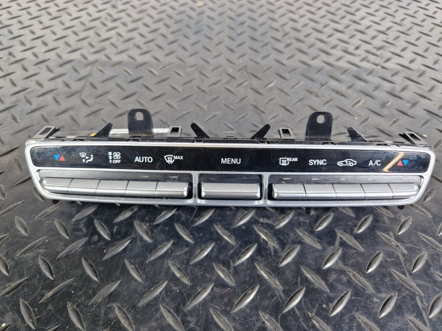 14-21 MERCEDES BENZ C300h W205 A/C HEATER CLIMATE CONTROL PANEL A2059054706