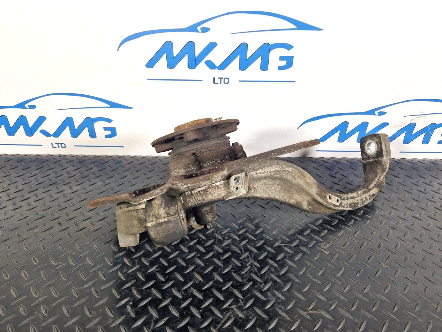 14-21 MERCEDES BENZ C CLASS W205 GENUINE WHEEL HUB BEARING FRONT RIGHT A2052200