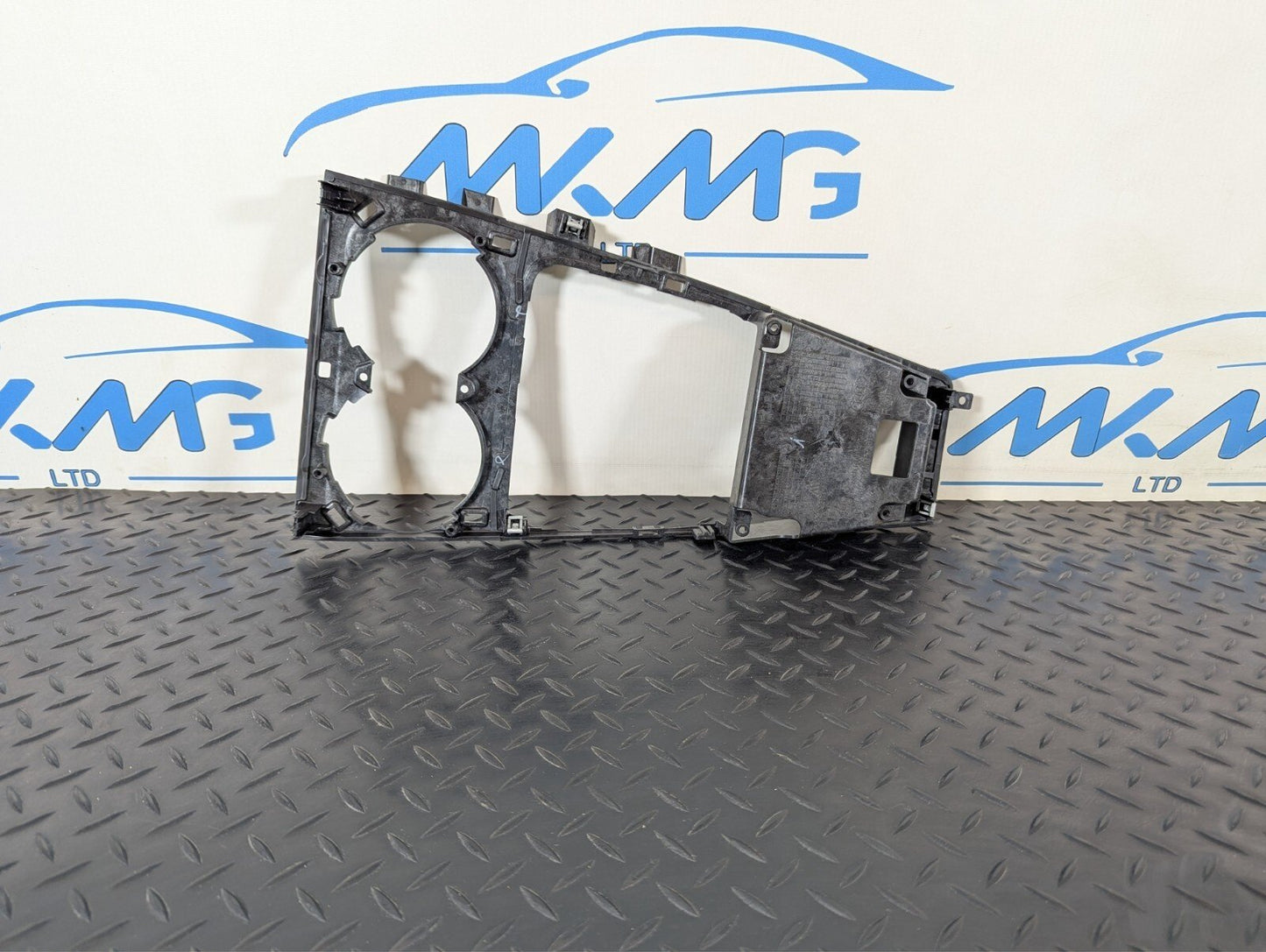 16-19 AUDI A4 B9 GENUINE OEM CENTRE CONSOLE TRIM 8W2864261A