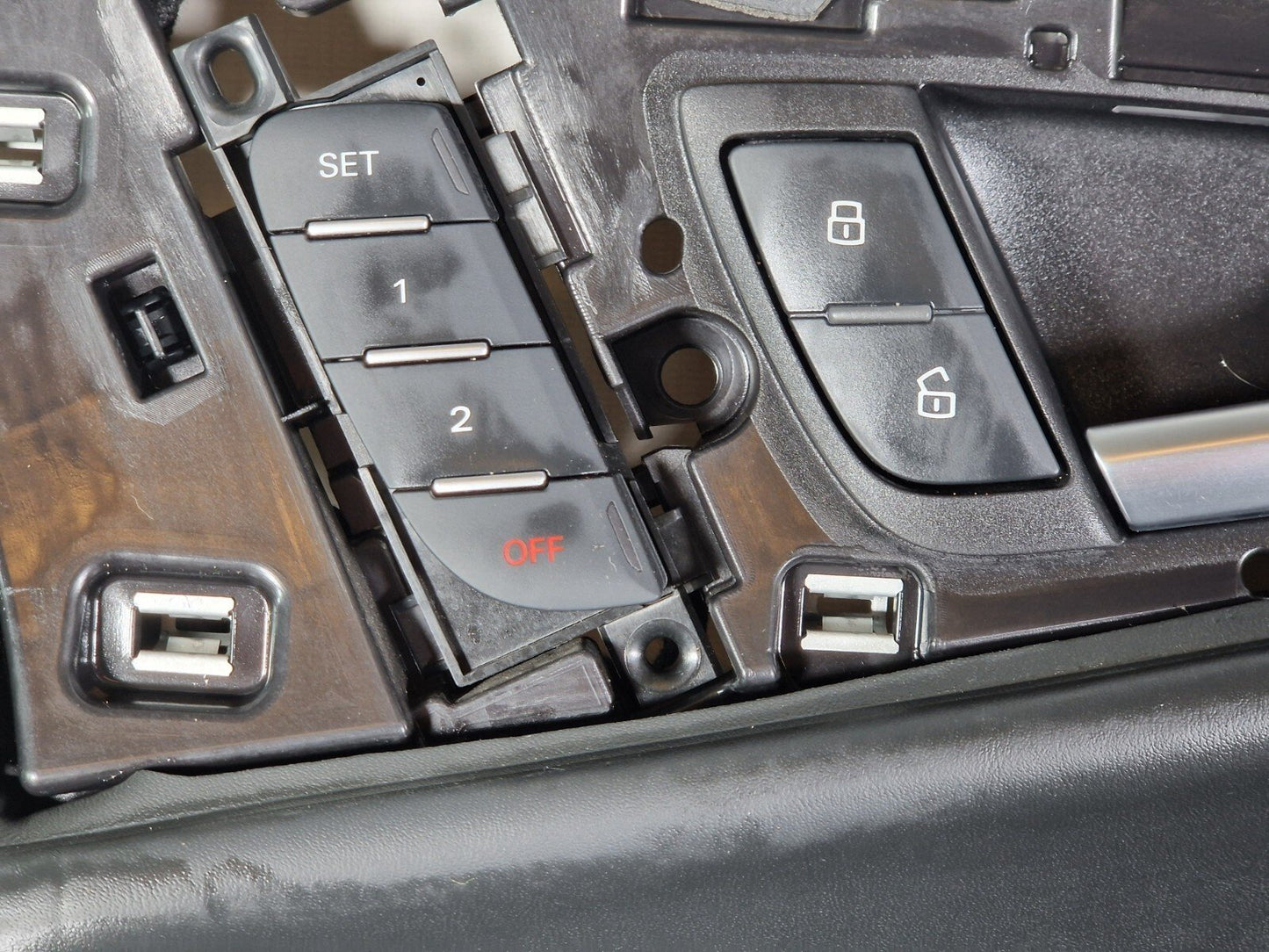 10-18 AUDI A7 4G S-LINE DRIVERS SIDE FRONT DOOR CARD 4G8867106