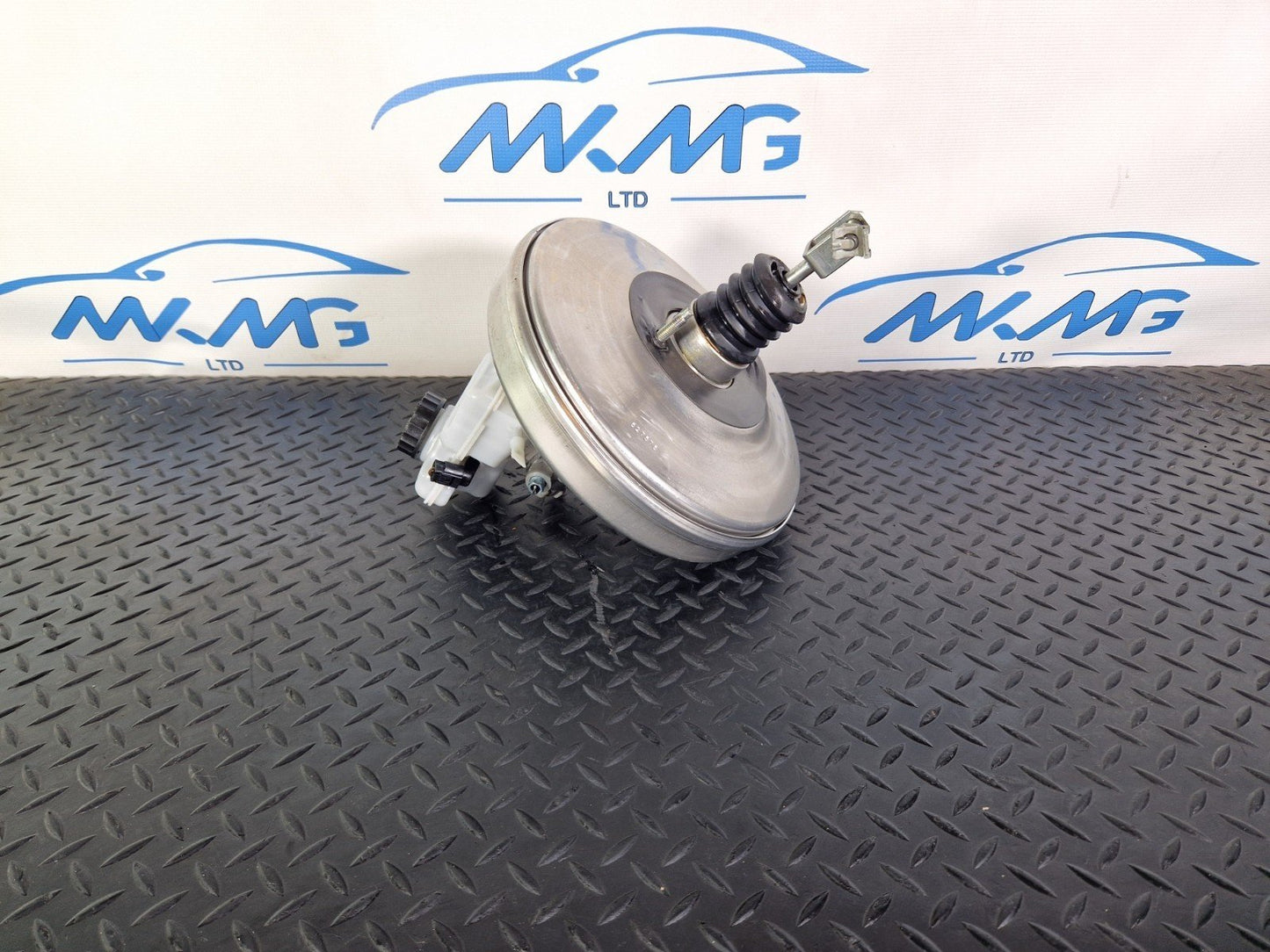 16-22 BMW X1 F48 GENUINE BRAKE SERVO MASTER CYLINDER 6882812