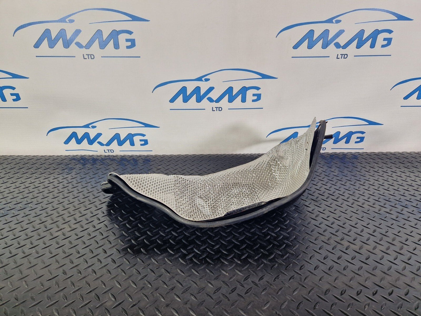 12-18 AUDI A6 C7 GENUINE OEM EXHAUST SILENCER HEAT SHIELD 4G0804165E 4G0819532B