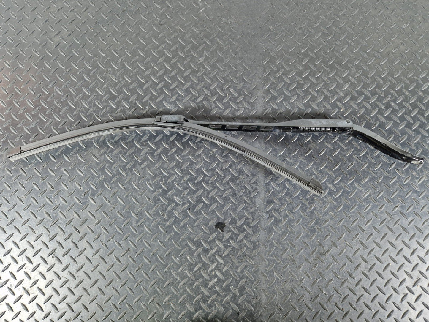 11-19 MERCEDES BENZ ML W166 GENUINE FRONT RIGHT WIPER ARM A1668201040
