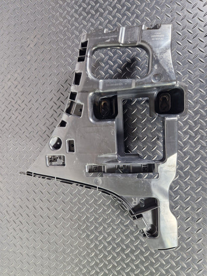 BMW 2 SERIES GRAN TOURER F46 GENUINE REAR RIGHT O/S BUMPER BRACKET MOUNT 7318754